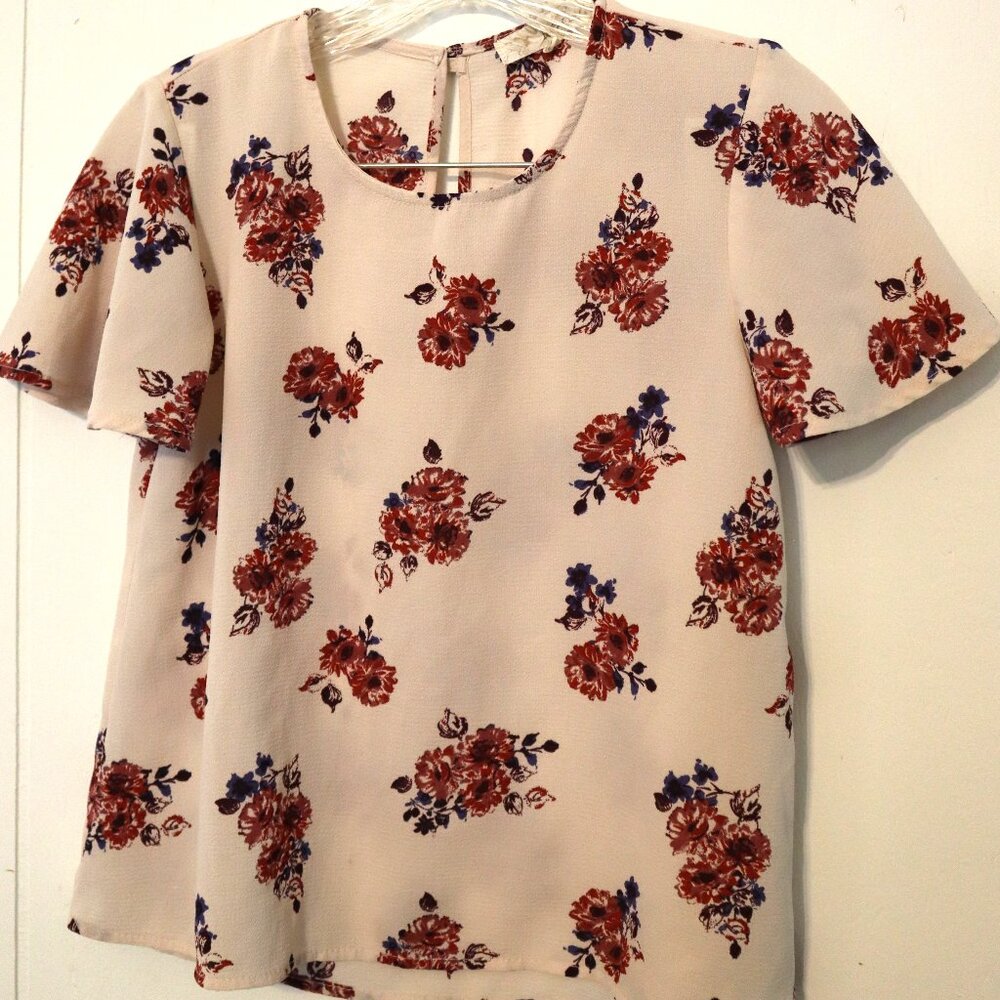 Rewind Cream Floral Semi Sheer Maroon Blue Flowers Short Sleeve Womens XS Top